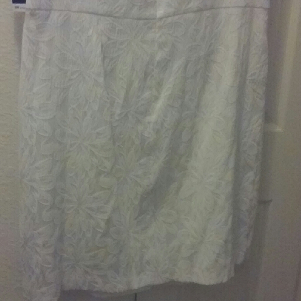 Plus Dress - Picture 7 of 7